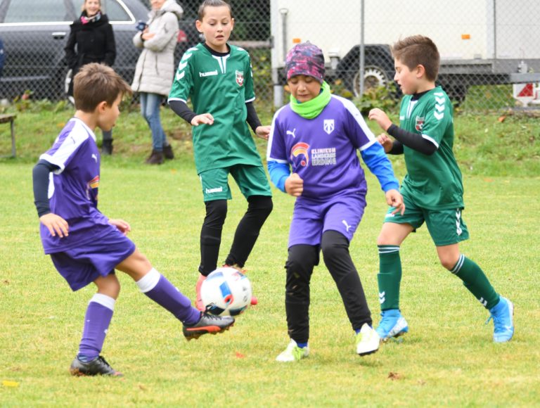 E3-Junioren: SpVgg Altenerding – FC SF Schwaig  1:8