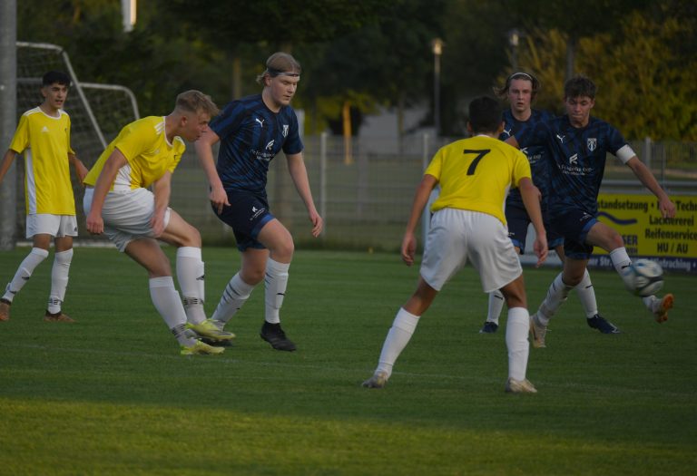 A1-Junioren: VfB Hallbergmoos – SpVgg Altenerding  2:6