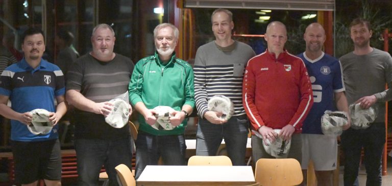 AH-Hallenturnier: TSV Dorfen löst den Seriensieger aus Forstern ab