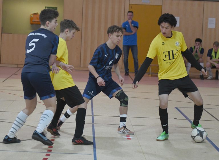 B1-Junioren: FC Deisenhofen holt sich die oberbayerische Hallenmeisterschaft – SpVgg zieht sich sehr gut aus der Affäre