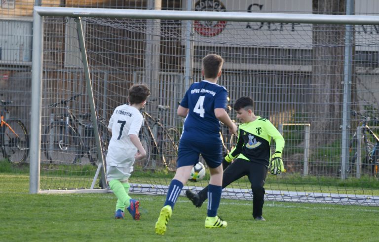 D5-Junioren: SpVgg Altenerding – FC Forstern II  2:4