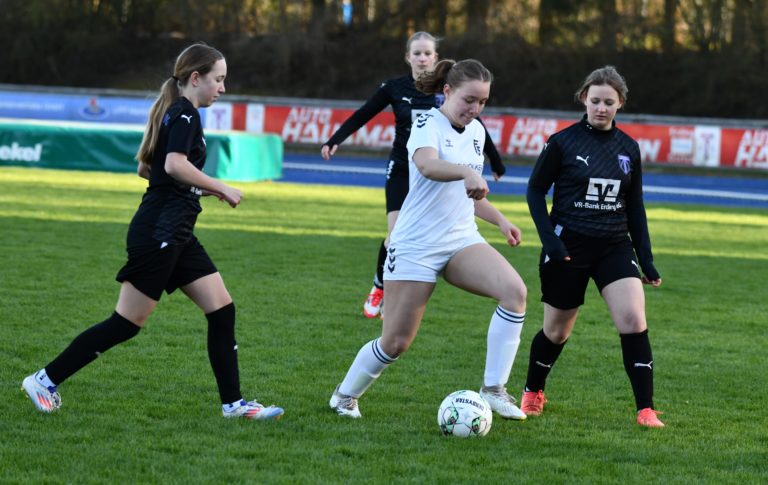 B-Juniorinnen: SpVgg Altenerding – Freising United  1:1