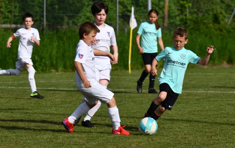 E5-Junioren: SpVgg Altenerding – FC Inning II  6:4