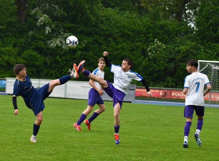 C1-Junioren: SpVgg Altenerding – FC Tegernbach  4:1