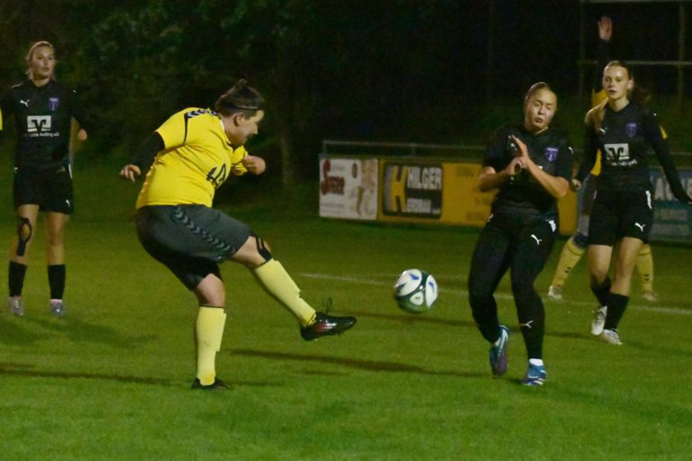 Frauen: (SG) Kirchasch/Walpertskirchen – SpVgg Altenerding  5:2