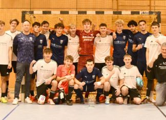 Sparkassen-Hallencup: Favoriten bleiben vorzeitig auf der Strecke