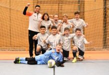 Amadeus-Juniorenfußballhallentage: DJK Göggingen setzt sich erst vom Punkt durch