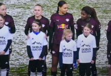 E-Juniorinnen: SVA-Mädels als Einlaufkinder bei den Damen des FC Bayern